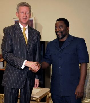 Verteidigungsminister Decrem bei Kongos Präsident Joseph Kabila