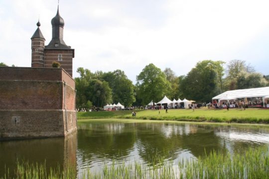 Frühlingspromenade auf Schloss Merode 2009