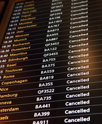 Anzeigetafel am Londoner Flughafen Heathrow: "Cancelled"