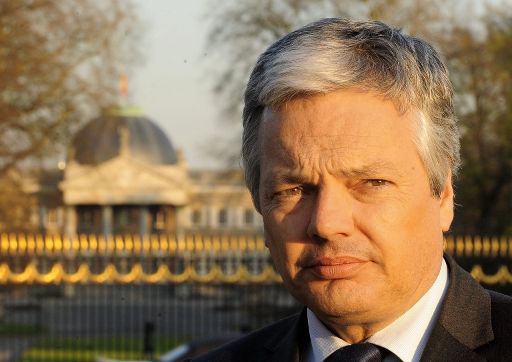 Didier Reynders vor Schloss Laeken