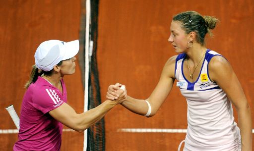 Justine Henin schlägt Yanina Wickmayer (WTA-Turnier in Stuttgart)