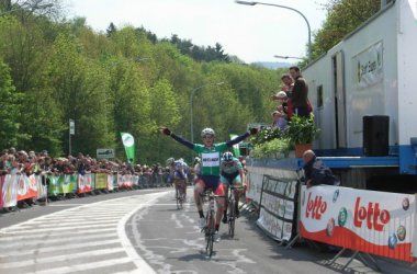 Tagessieger Jeroen Hoorne nach der Zieleinfahrt an der Frankendelle in Eupen