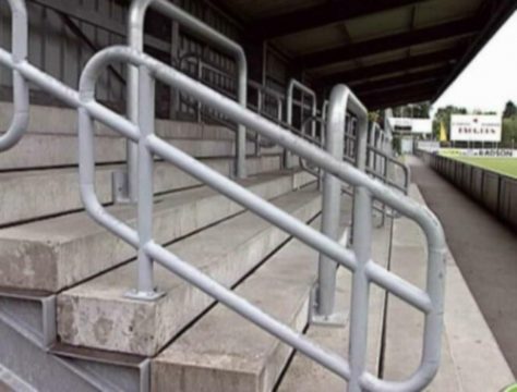 Drei Mio würde es kosten, das Stadion der AS Eupen für die 1. Division umzubauen