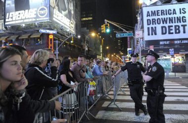 Der Times Square wurde Samstagnacht wegen eines verdächtigen Fahrzeugs geräumt