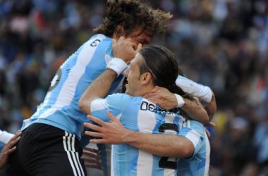 Die Argentinier feiern den Sieg