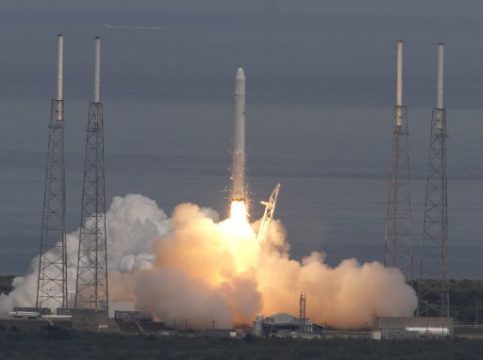 Der Start der "Falcon 9" am Freitag in Cape Canaveral