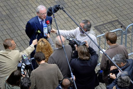 Armand De Decker nach dem Treffen mit Bart De Wever