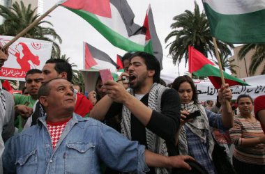 Protest gegen Stürmung der Israelis eines Schiffes mit pro-palästinensischen Aktivisten