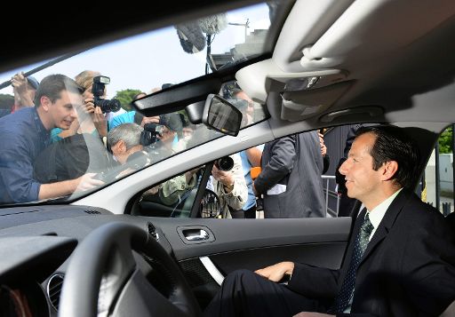 Jean-Michel Javaux (Ecolo) fährt beim König vor