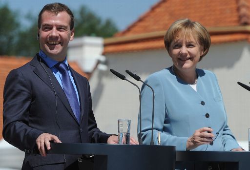 Dmitri Medwedew und Angela Merkel