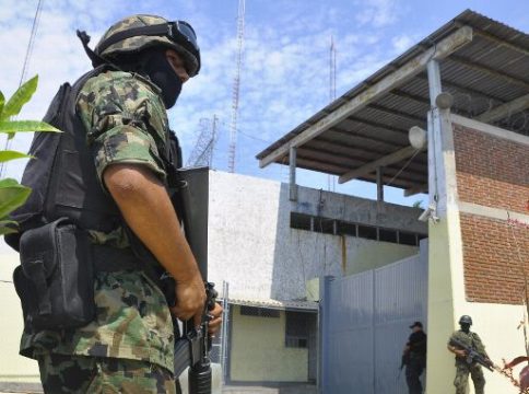 Gefängnis von Mazatlan/Mexiko: Militär steht Wache