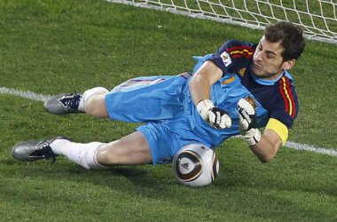 Casillas hält das 0:0 für Spanien