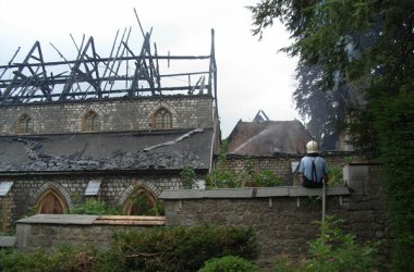 Heidberg-Kapelle: Dachstuhl völlig ausgebrannt