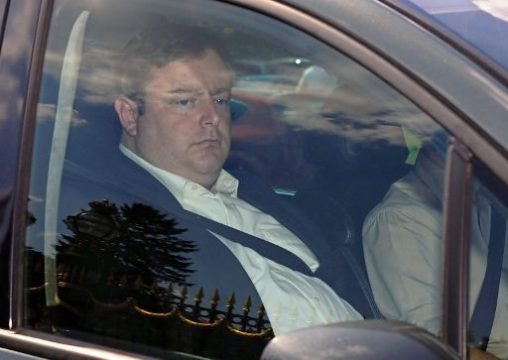 Bart De Wever erreicht die Residenz von König Albert in Laken