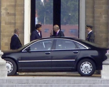 Regierungsbildung: Di Rupo erstattet König Bericht