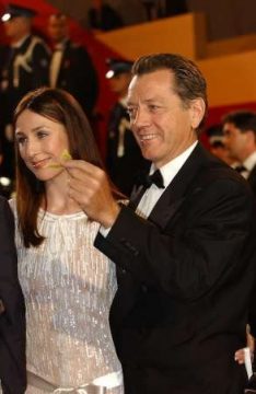 Bernard Giraudeau mit Filmpartnerin Elsa Zylberstein bei Festival von Cannes 2003