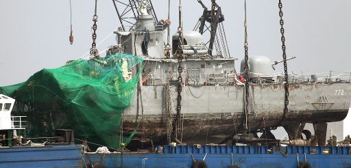 Bergung der "Cheonan": Das vermutlich von einem nordkoreanischen Torpedo versenkte Kriegsschiff hatte die Spannungen zwischen den beiden koreanischen Staaten stark belastet