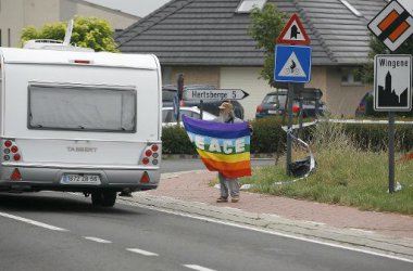 "Peace": Ein Mann wirbt für Frieden