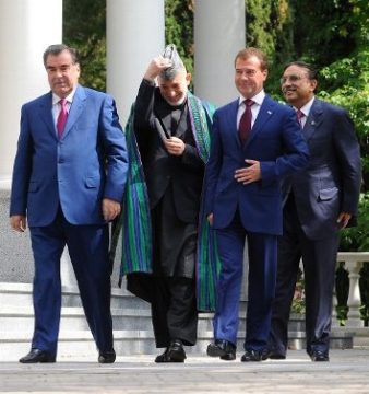 Emomali Rakhmon, Hamid Karsai, Dimitri Medwedew und Asif Ali Zardari