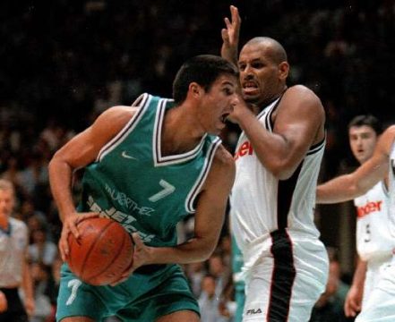 John Amaechi (rechts)