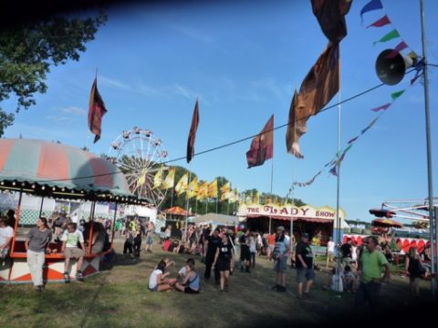 Kirmes auf dem Festival: "Der Petit Bazar"