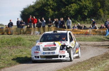 Thierry Neuville nach dem Kontakt mit der Leitplanke