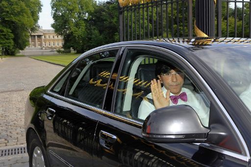 Elio Di Rupo nach dem letzten Treffen mit König Albert auf Schloss Laken in Brüssel