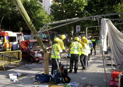 Auto rast in Madrider Flohmarkt: 13 Verletzte