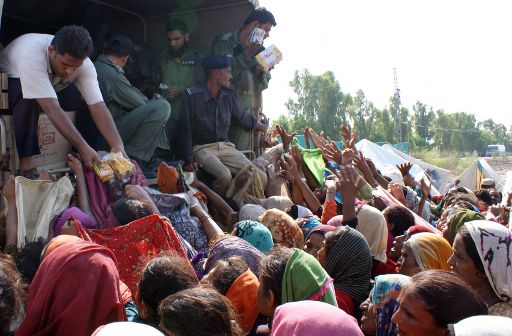 Flutopfer in Pakistan warten weiter auf Hilfe