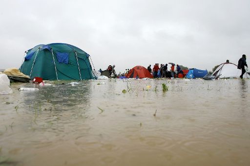 Der Campingplatz des Festivals 'Feest in het Park' in Oudenaarde musste gestern geräumt werden