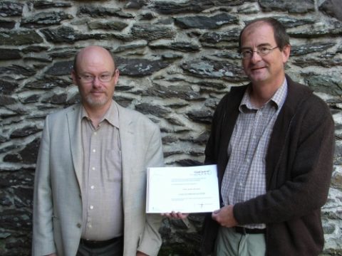 Prix Jean Vin für die Amis de la Fagne: Vizepräsident Michel Crahay und Präsident Jean Collard mit der Urkunde