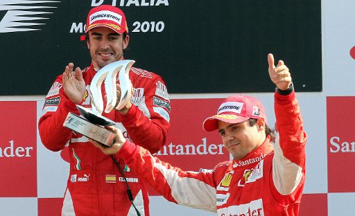 Zwei glückliche Sieger: Fernando Alonso und Felipe Massa heute in Monza