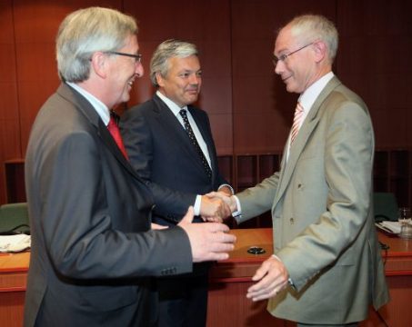 Jean-Claude Juncker, Didier Reynders und Herman Van Rompuy beim Treffen der EU-Finanzminister