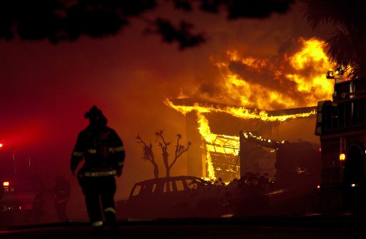 Schwere Gasexplosion in San Bruno, Kalifornien