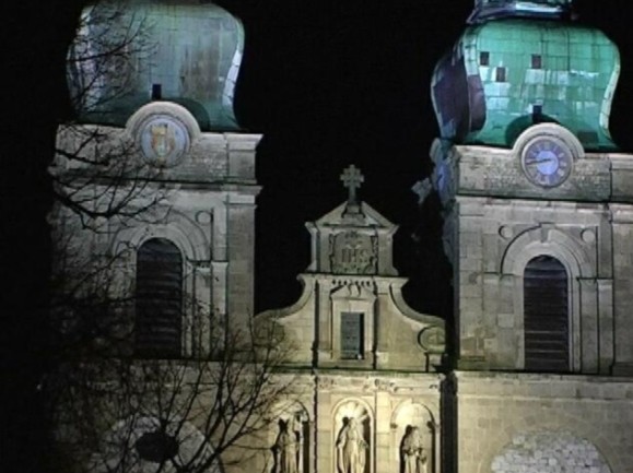 St. Nikolaus Kirche in Eupen bei Nacht