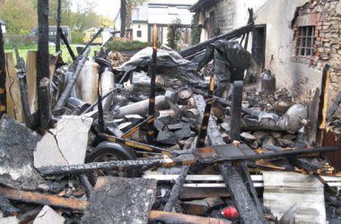 Brand zerstört Kaufhaus Meyer in Schönberg