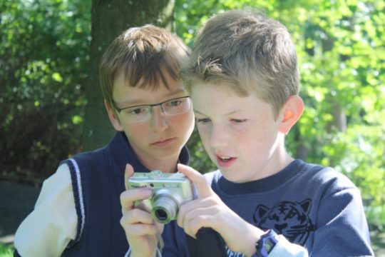 BRF1 Kids beim Fotokurs der Bücherbande