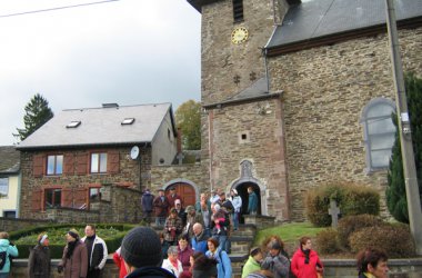 Eine der Zwischenstationen: die Kirche von Espeler
