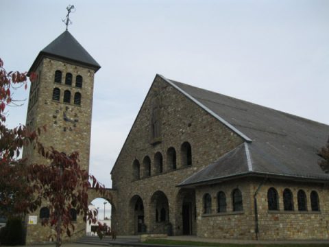 Die Kirche Rocherath erhält ein neues Dach für 250.000 Euro