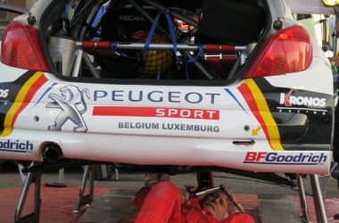 Rallyezentrum am Morgen: Neuvilles Peugeot 207 S2000