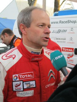 Rallyezentrum am Morgen: Bruno Thiry