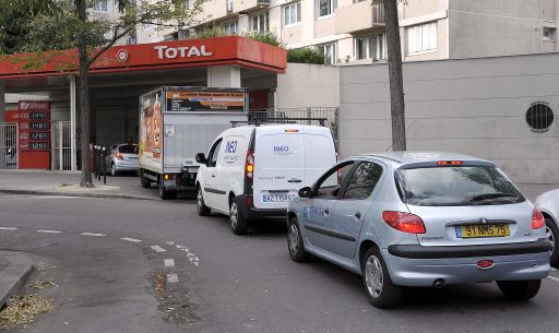In Frankreich wird das Benzin knapp - jetzt werden auch Tankstellen in Belgien bestreikt