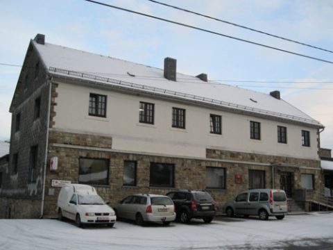 Früherer Molkereikomplex in Amel - heute ist das Rote Kreuz hier untergebracht