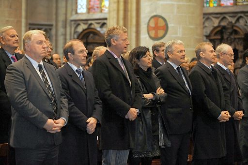 Karl-Heinz Lambertz, Ferdel Schroeder, Pieter De Crem, Joëlle Milquet, Didier Reynders, Yves Leterme und Herman Van Rompuy beim Te Deum in Brüssel am 15.11.2010