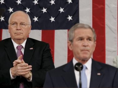 George W. Bush und Richard Cheney im Kapitol in Washington (Januar 2007)