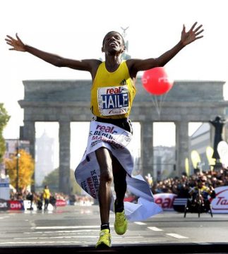 Haile Gebrselassie läuft neuen Weltrekord in Berlin (2008)