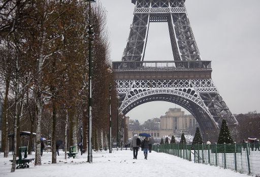 Eiffel-Turm im Schnee