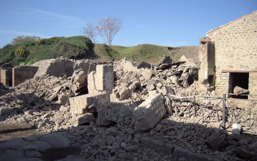 Das eingestürzte Gladiatoren-Haus in Pompeji