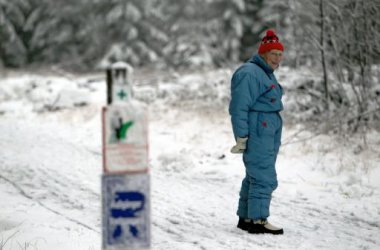 Schneetouristen auf dem Hohen Venn