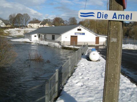 Hochwasser in der Gemeinde Amel: Schützenhalle Montenau